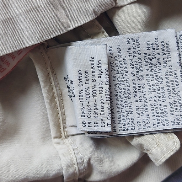 Bench zippered lightweight jacket.  Size small. Two zippered pockets. - Picture 6 of 8